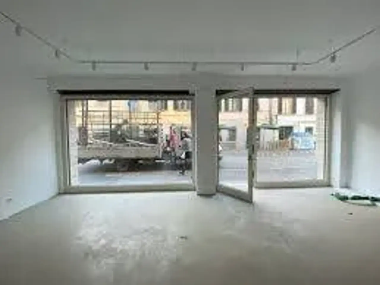 Esercizio commerciale in Via Tosco Romagnola 1, Cascina, {3} - Foto 1