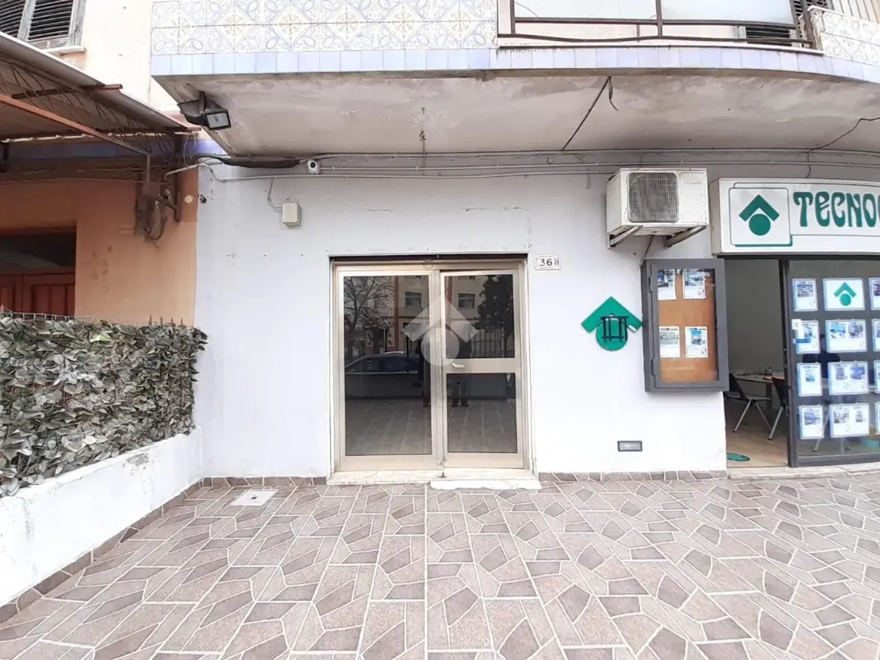 Negozio in Via Roccazzo 36, Palermo, {3} - Foto 1