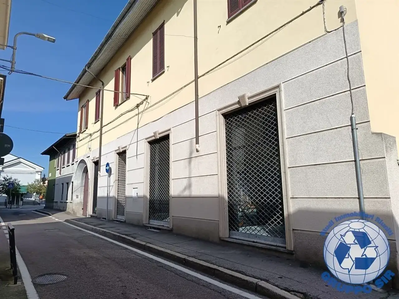 Negozio in Via Marco d'Agrate 10, Monza, {3} - Foto 1