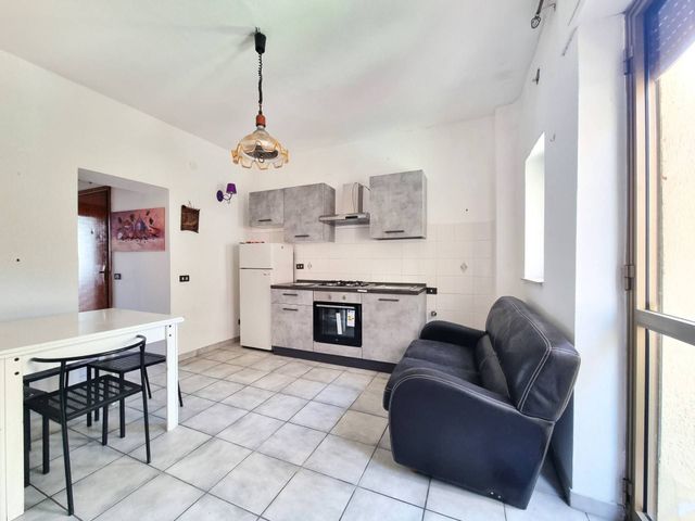 2-room flat in Via Ferdinandea, Catanzaro - Photo 1