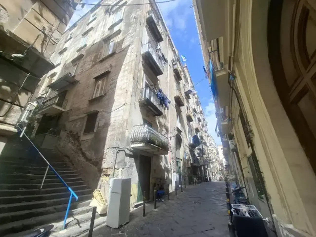 Magazzino in Via Nuova Santa Maria Ognibene 30, Napoli, {3} - Foto 2