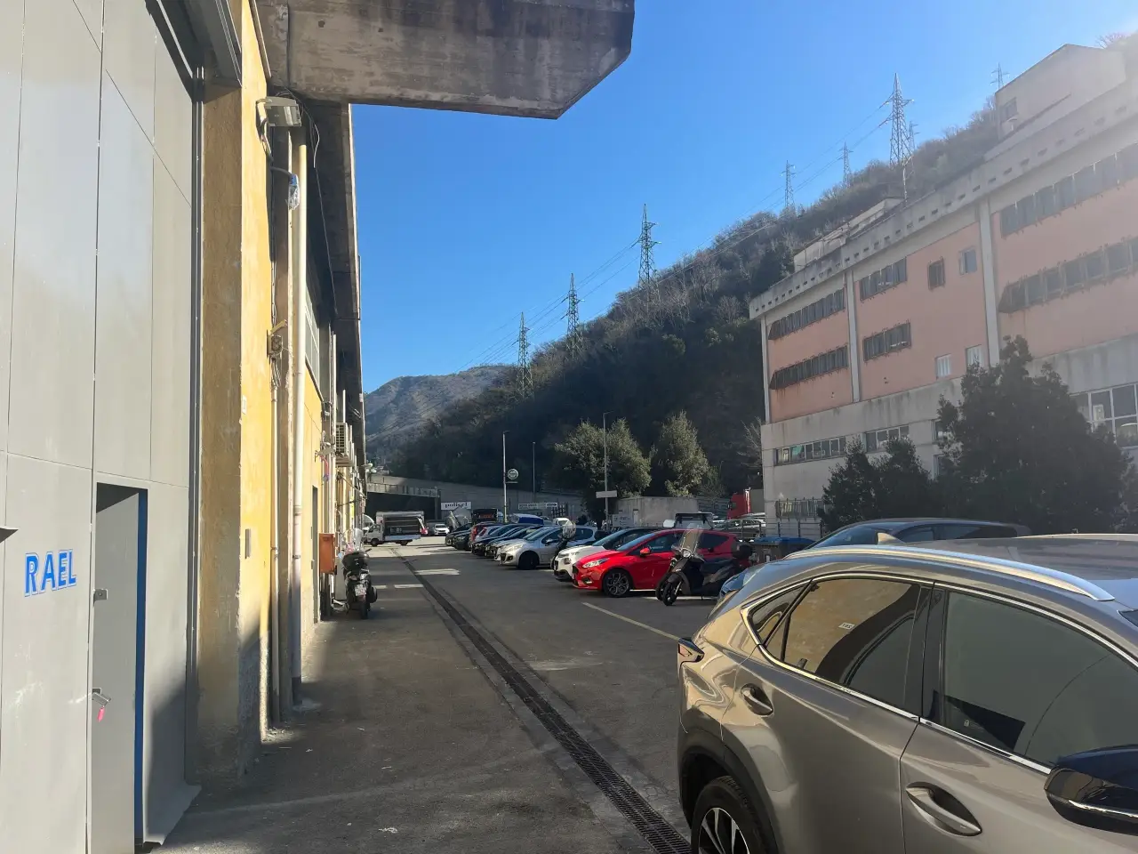 Capannone in Via Gelasio Adamoli 241e, Genova, {3} - Foto 1