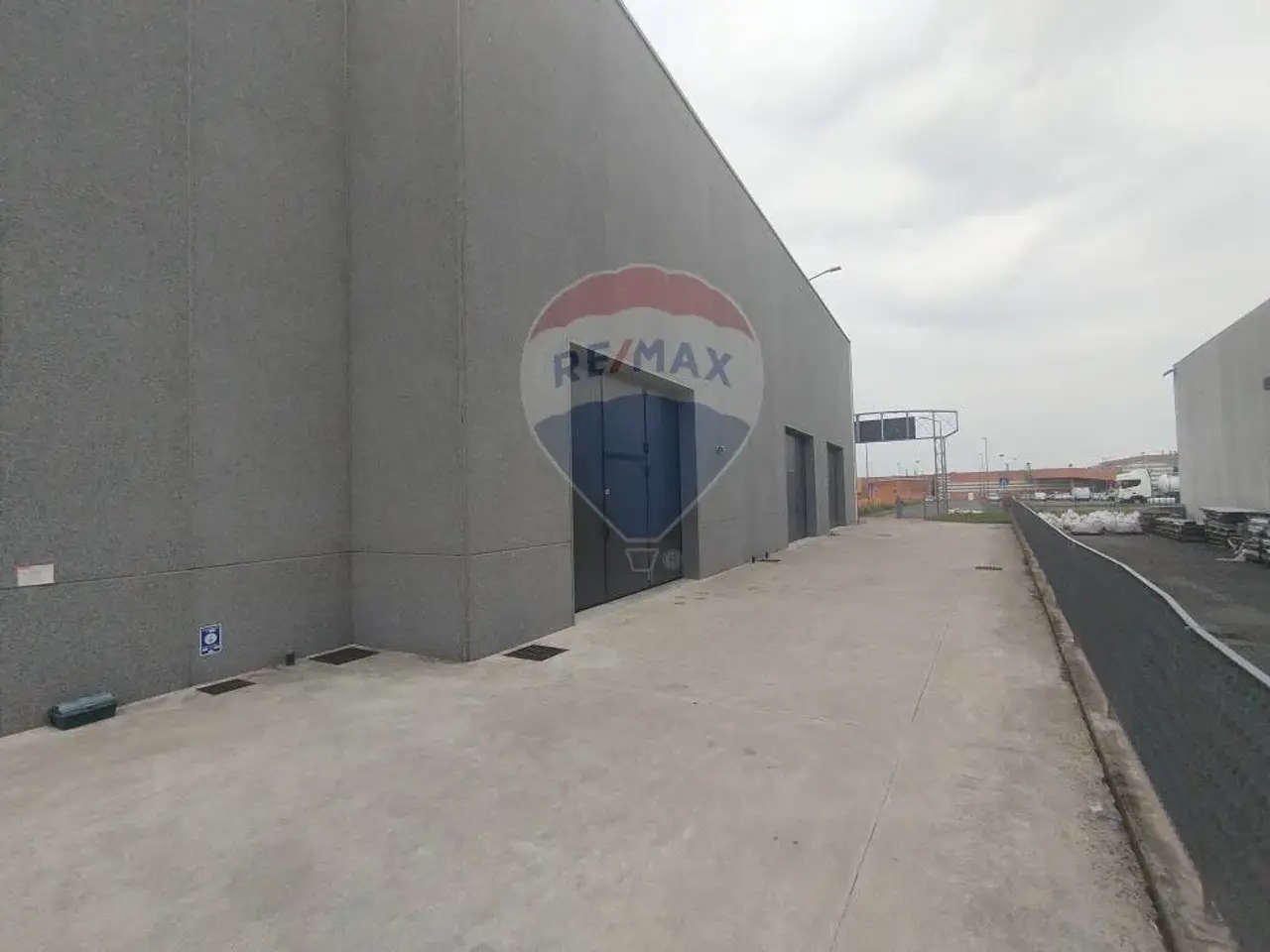 Capannone in Via Italia 175, Busnago, {3} - Foto 1