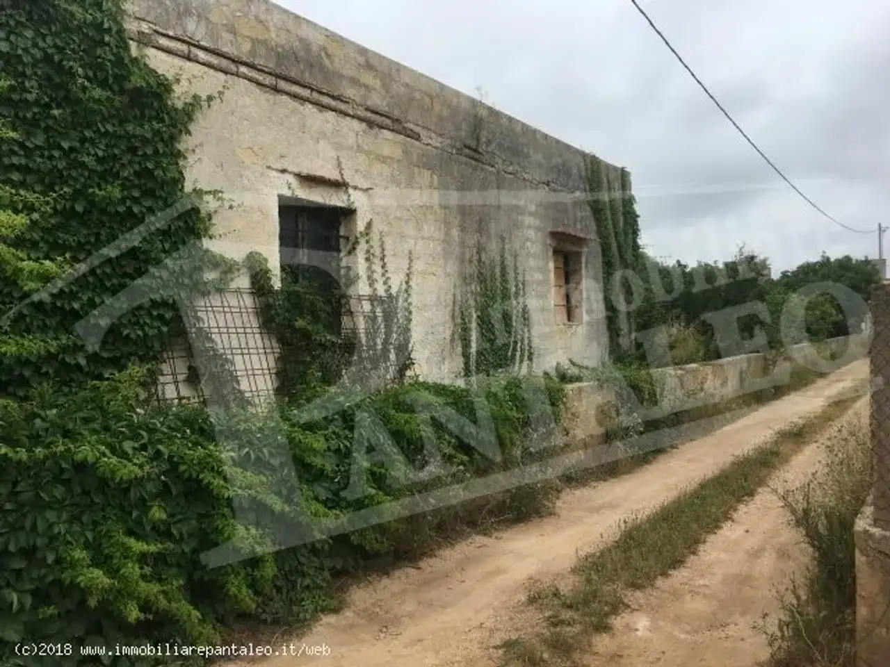 Esercizio commerciale in 
C.da Ranna									, 
Marsala									, Marsala, {3} - Foto 1