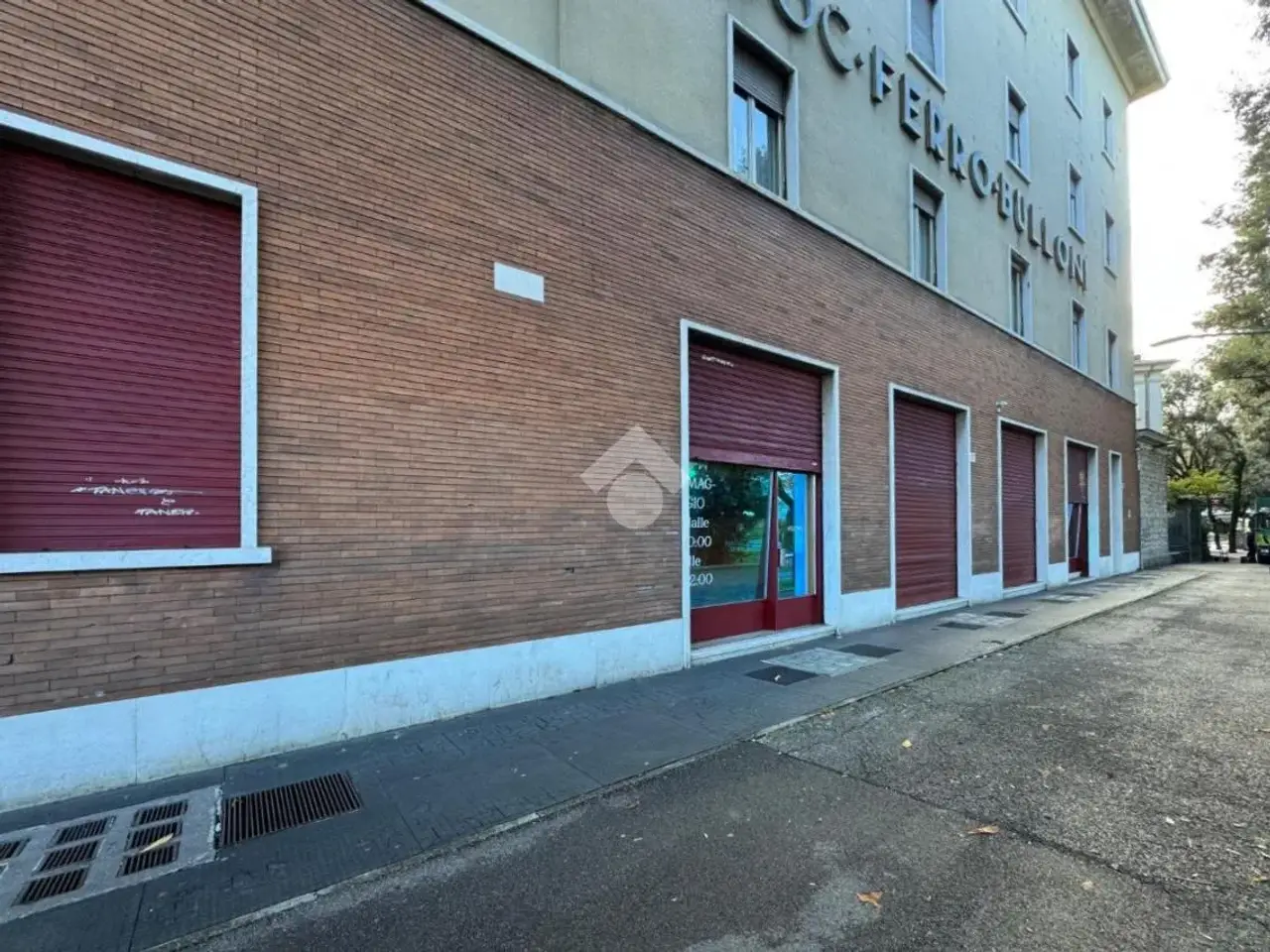 Negozio in Via XX Settembre 2, Brescia, {3} - Foto 2