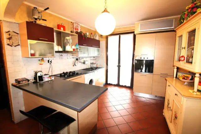 4-room flat in Via Torino, Trofarello - Photo 1