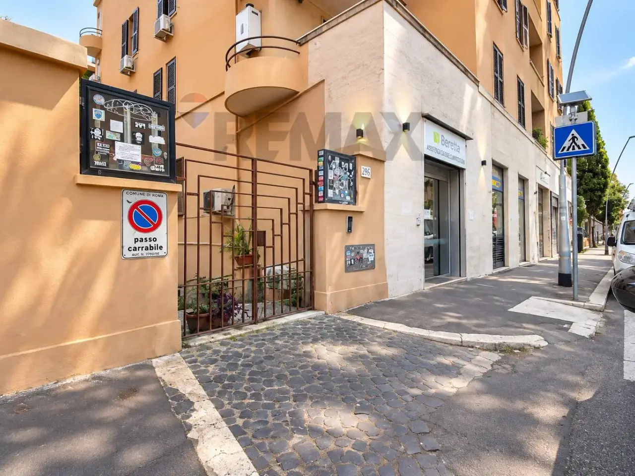 Negozio in Via Appia Nuova 290, Roma, {3} - Foto 1