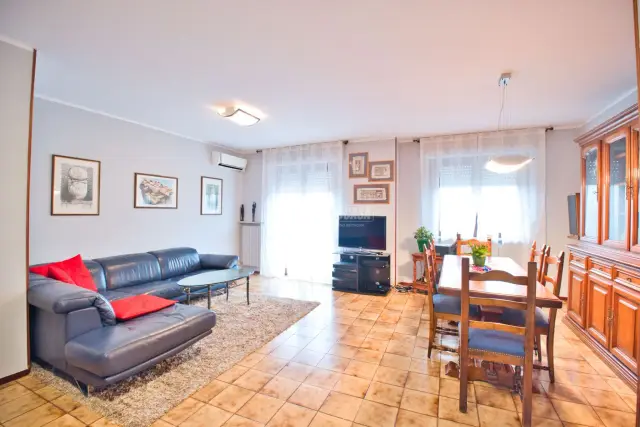 3-room flat, Cameri - Photo 1