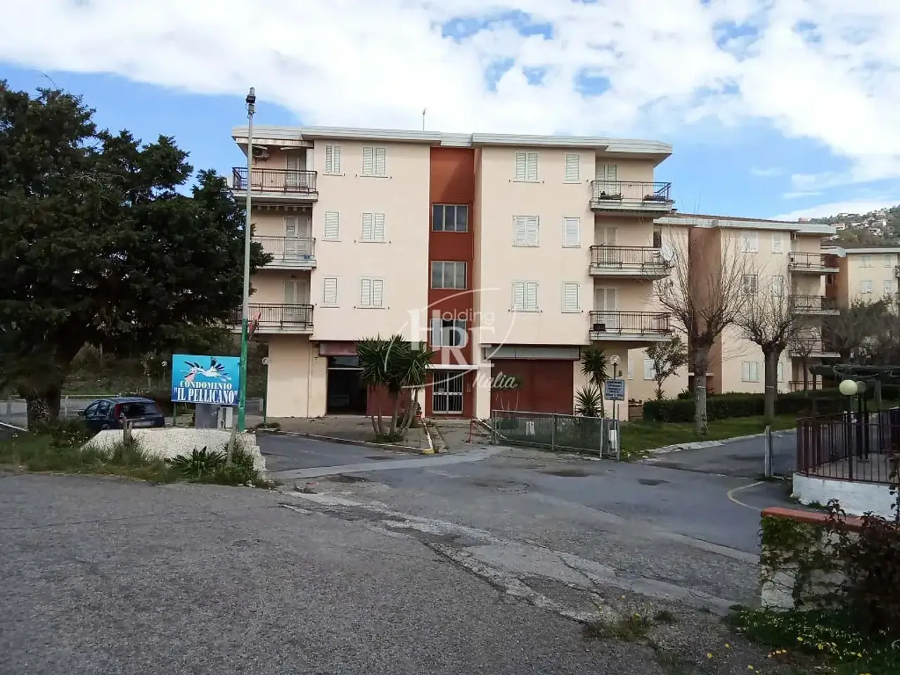 Locale commerciale in Ss.18 Tirrena Inferiore, Cetraro, Cetraro, {3} - Foto 1