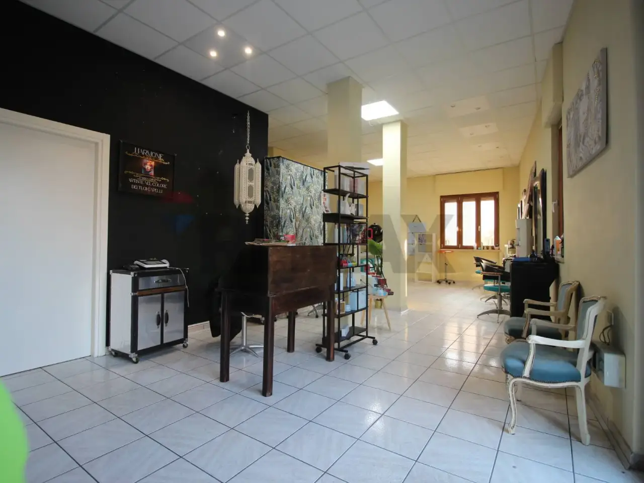 Negozio in Via Einaudi 3, Chieri, {3} - Foto 1