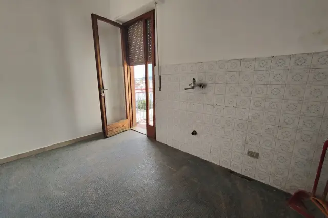 4-room flat, Empoli - Photo 1