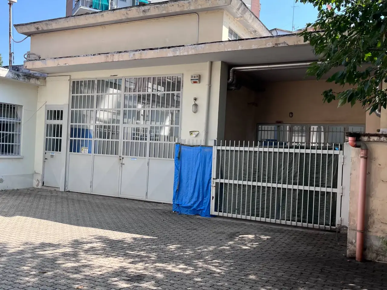 Magazzino in Via Brusnengo 10, Torino, {3} - Foto 1