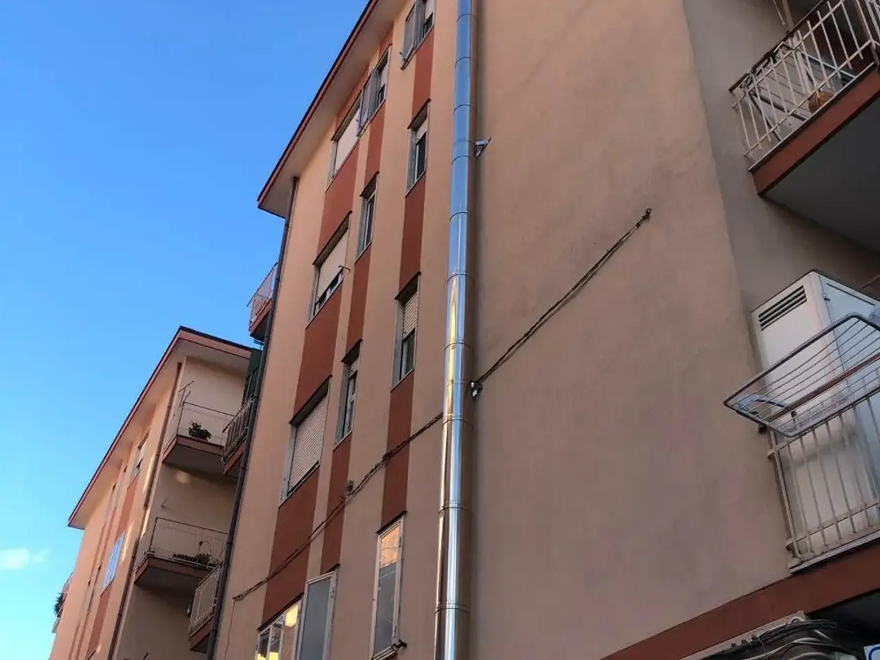 Negozio in Via Santa Margherita, Salerno, {3} - Foto 2