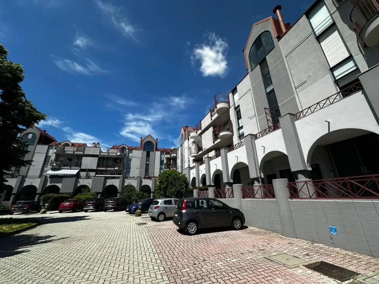 Ufficio in Via Grazia Deledda 17, Zibido San Giacomo, {3} - Foto 1