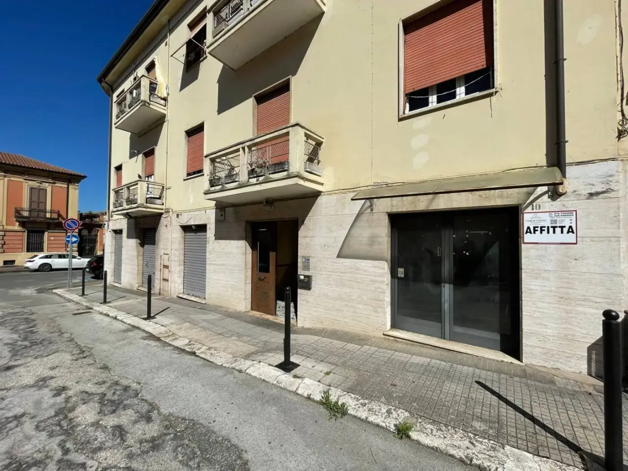 Locale commerciale in Via Giardino Silvestri 8, Isola del Liri, Frosinone, Isola Del Liri, {3} - Foto 2