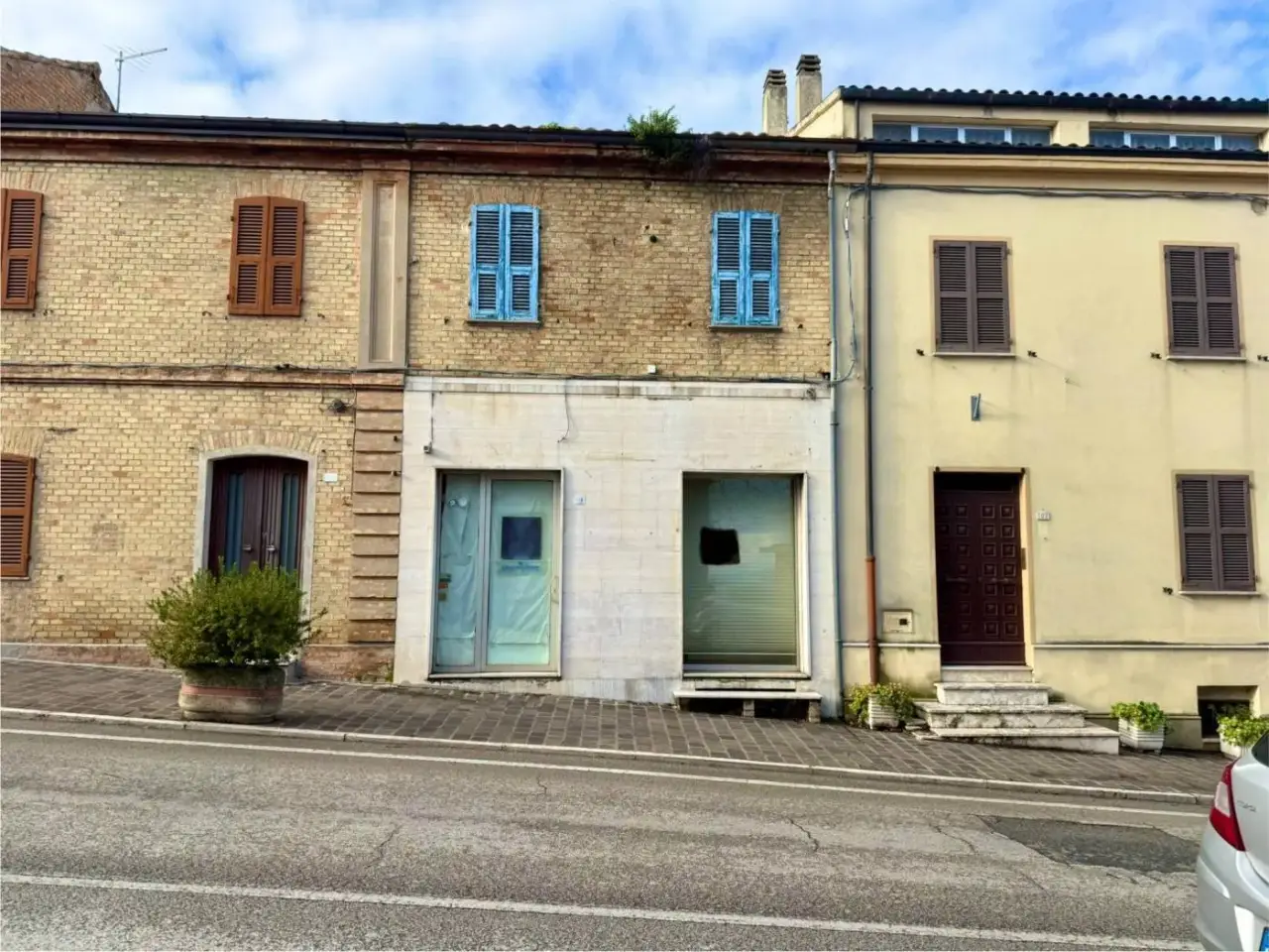 Locale commerciale in Indirizzo Via Giacomo Matteotti 99, Castelfidardo, {3} - Foto 1