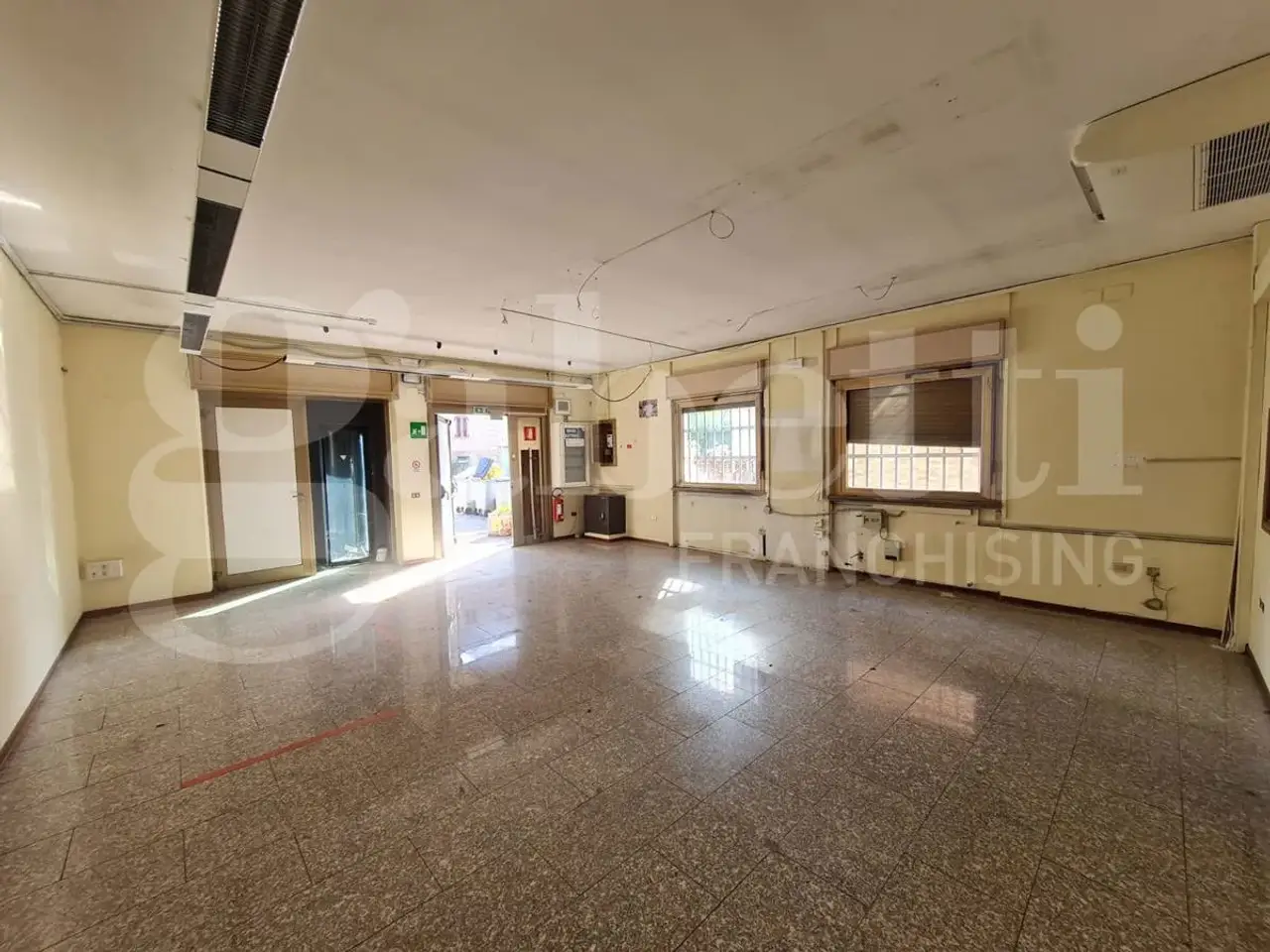 Ufficio in Via del Chiascio 114, Gubbio, {3} - Foto 2