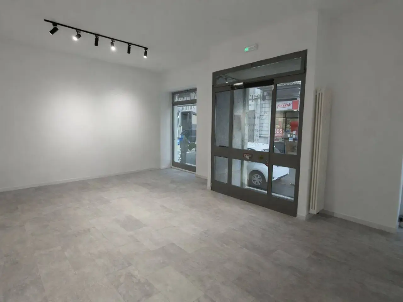 Negozio in Via Cavour, Varese, {3} - Foto 2