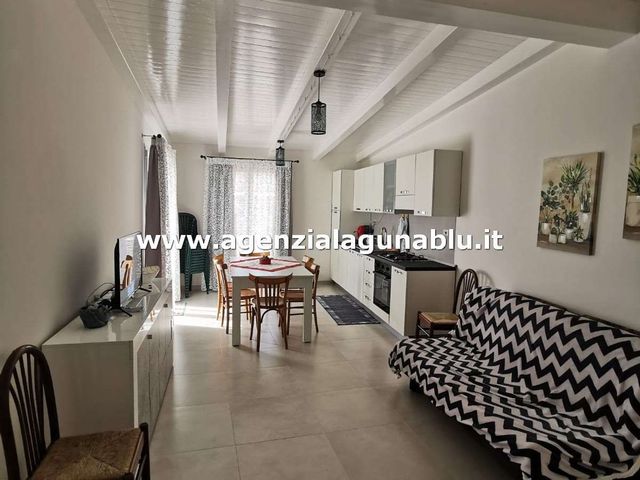 2-room flat in {3}, - Photo 1