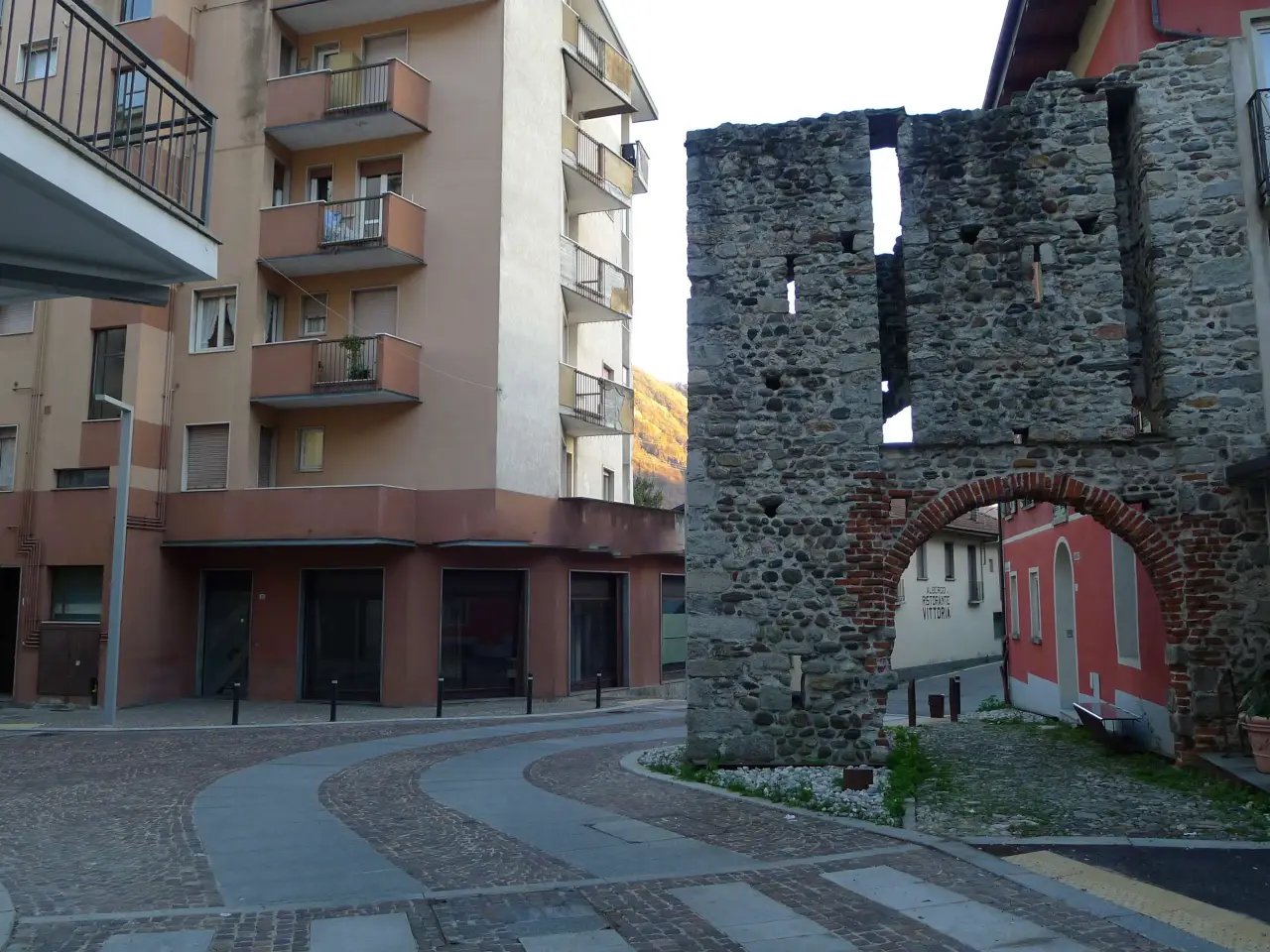 Negozio in Via Tito Speri 19, Omegna, {3} - Foto 1