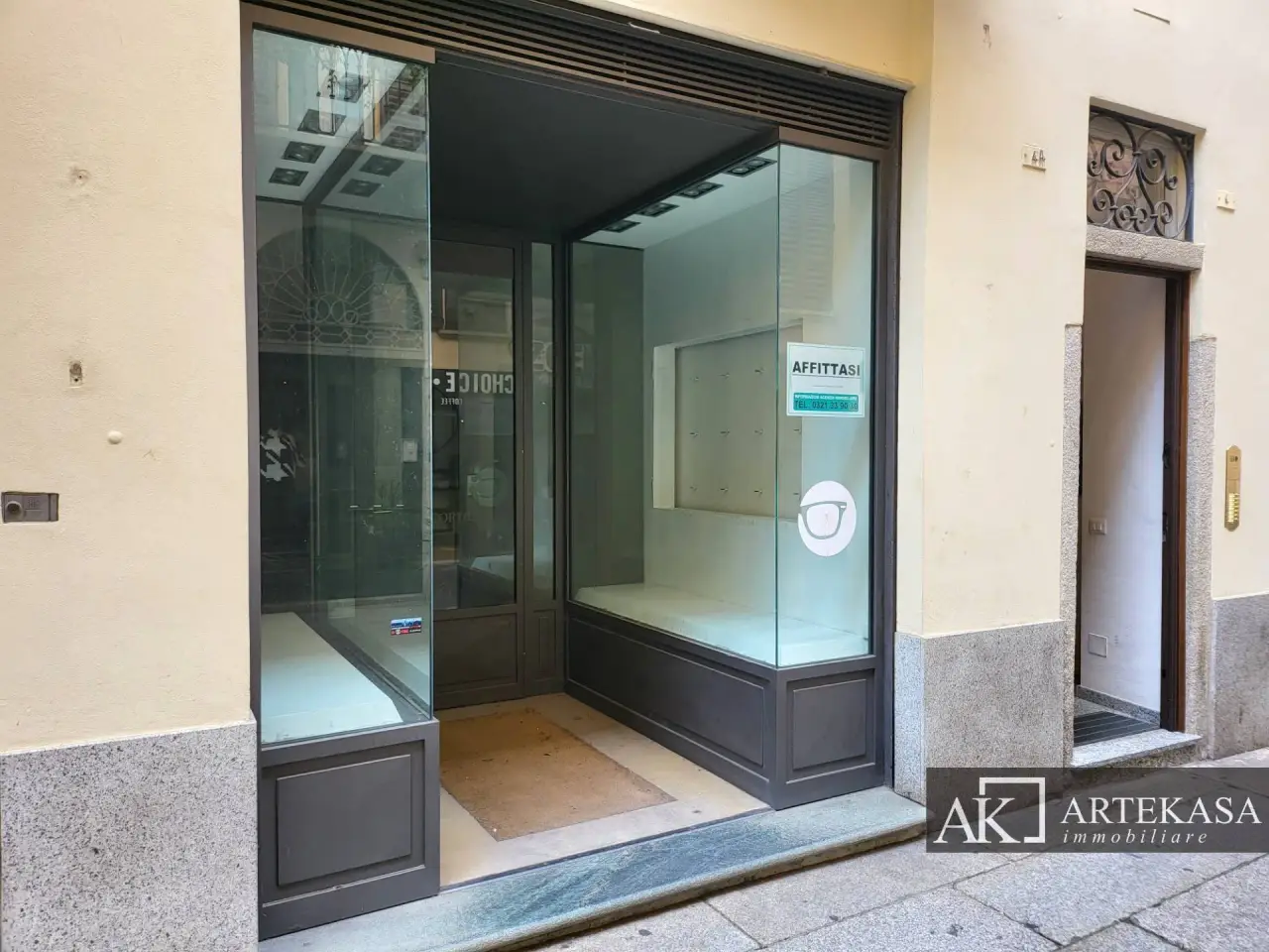 Negozio in Via Bianchini 4a, Novara, {3} - Foto 1
