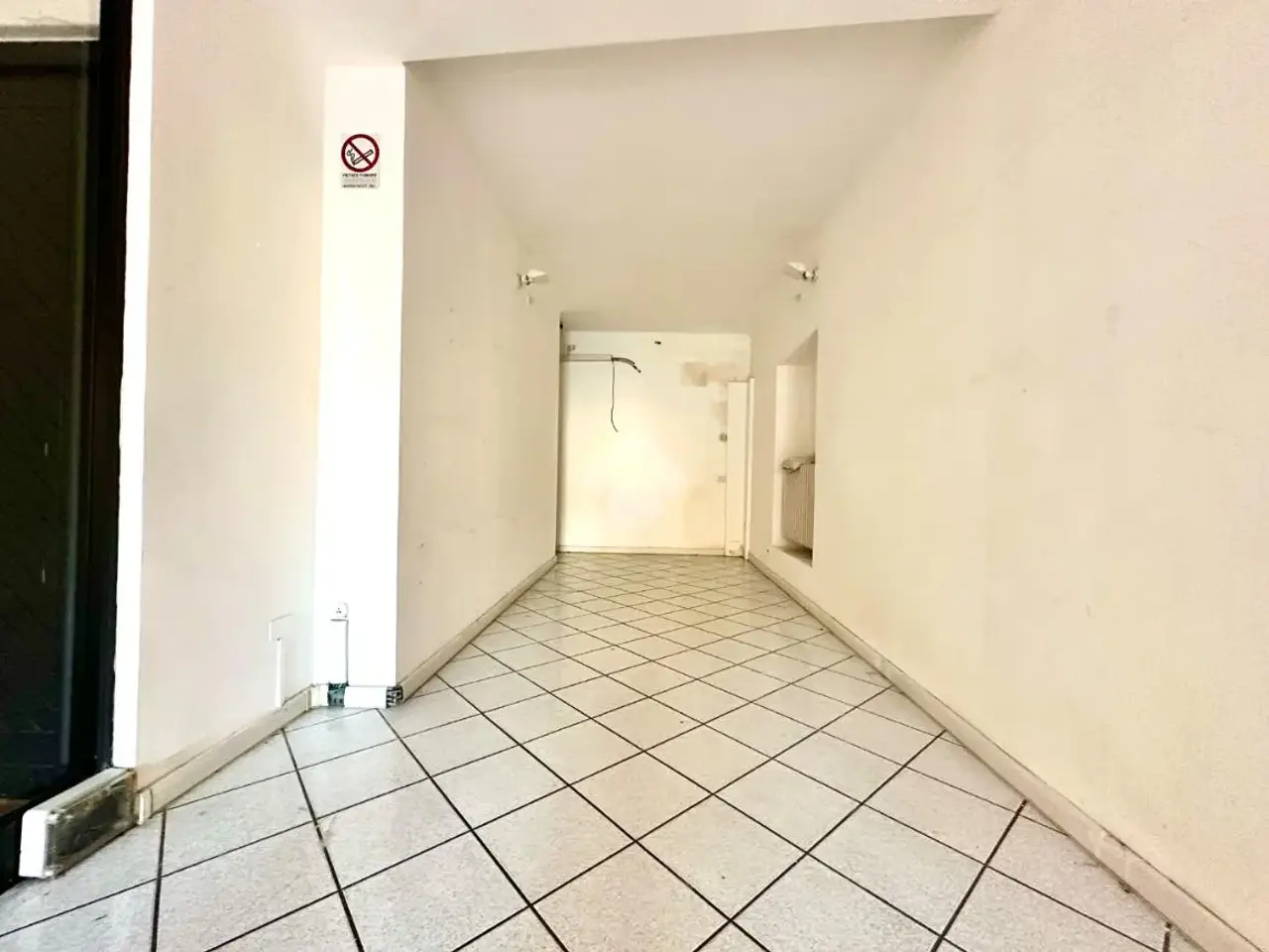 Negozio in Via Emilia 26, Tortona, {3} - Foto 1
