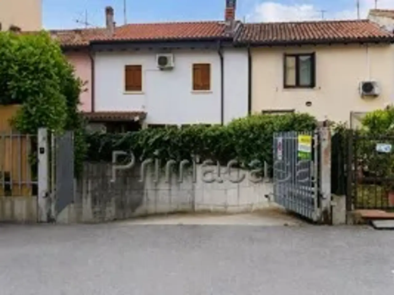Parcheggio in Via Europa 4, San Martino Buon Albergo, {3} - Foto 1