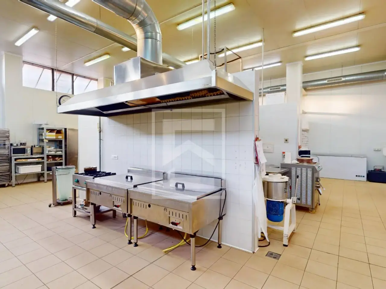 Esercizio commerciale in Via Nazionale 64b, Puegnago Sul Garda, {3} - Foto 1
