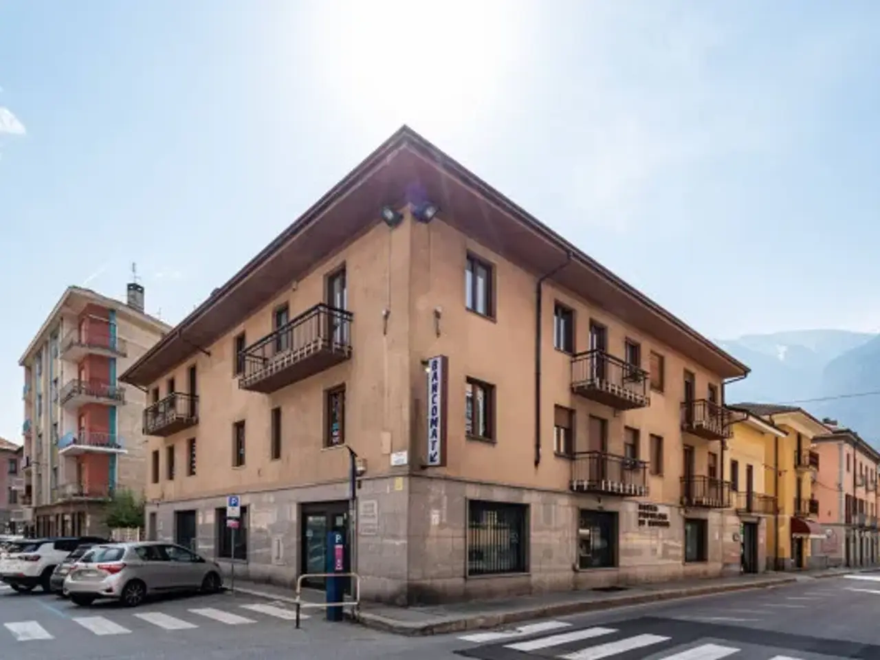 Negozio in Piazza Europa 2, Susa, {3} - Foto 1