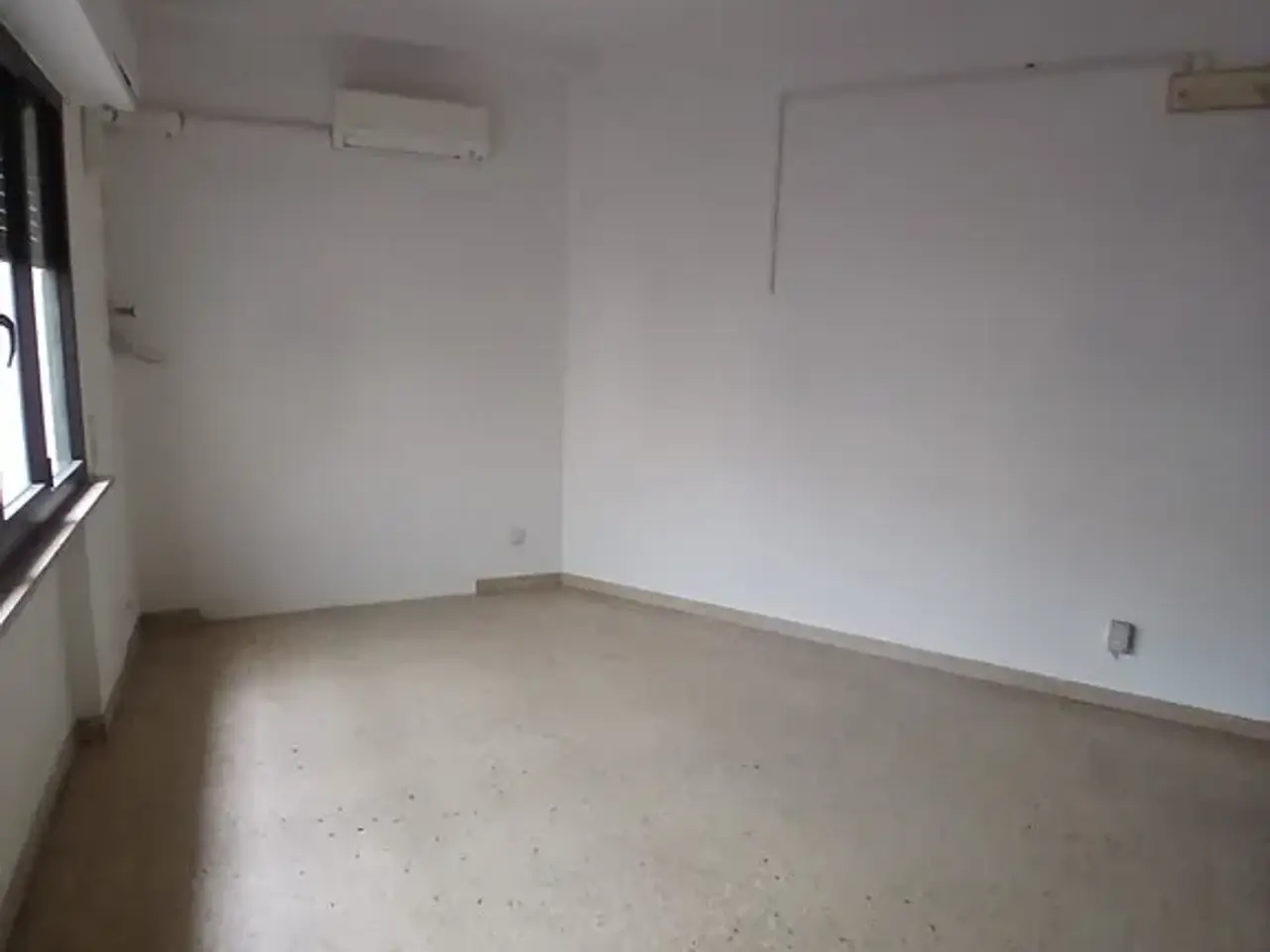 Ufficio in Via d'Annunzio 21, Civitanova Marche, {3} - Foto 1