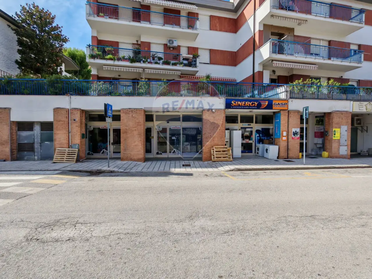 Negozio in Via Angelita 9, Recanati, {3} - Foto 1