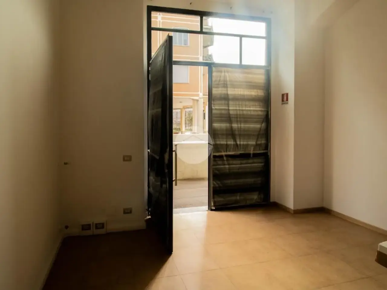 Ufficio in Via Nino dall'Oro 32, Lodi, {3} - Foto 1