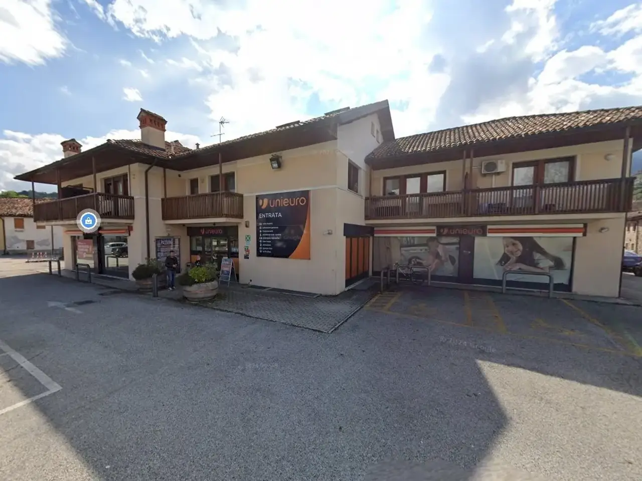 Negozio in Vicolo Uniera 7, Feltre, {3} - Foto 1