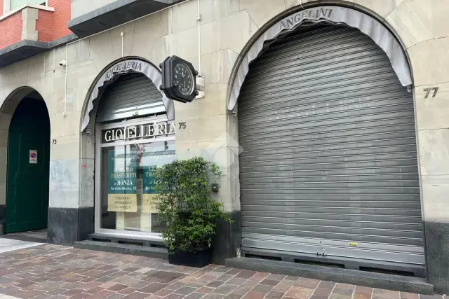 Geschäft in Via Corso del Popolo, Seregno - Foto 1