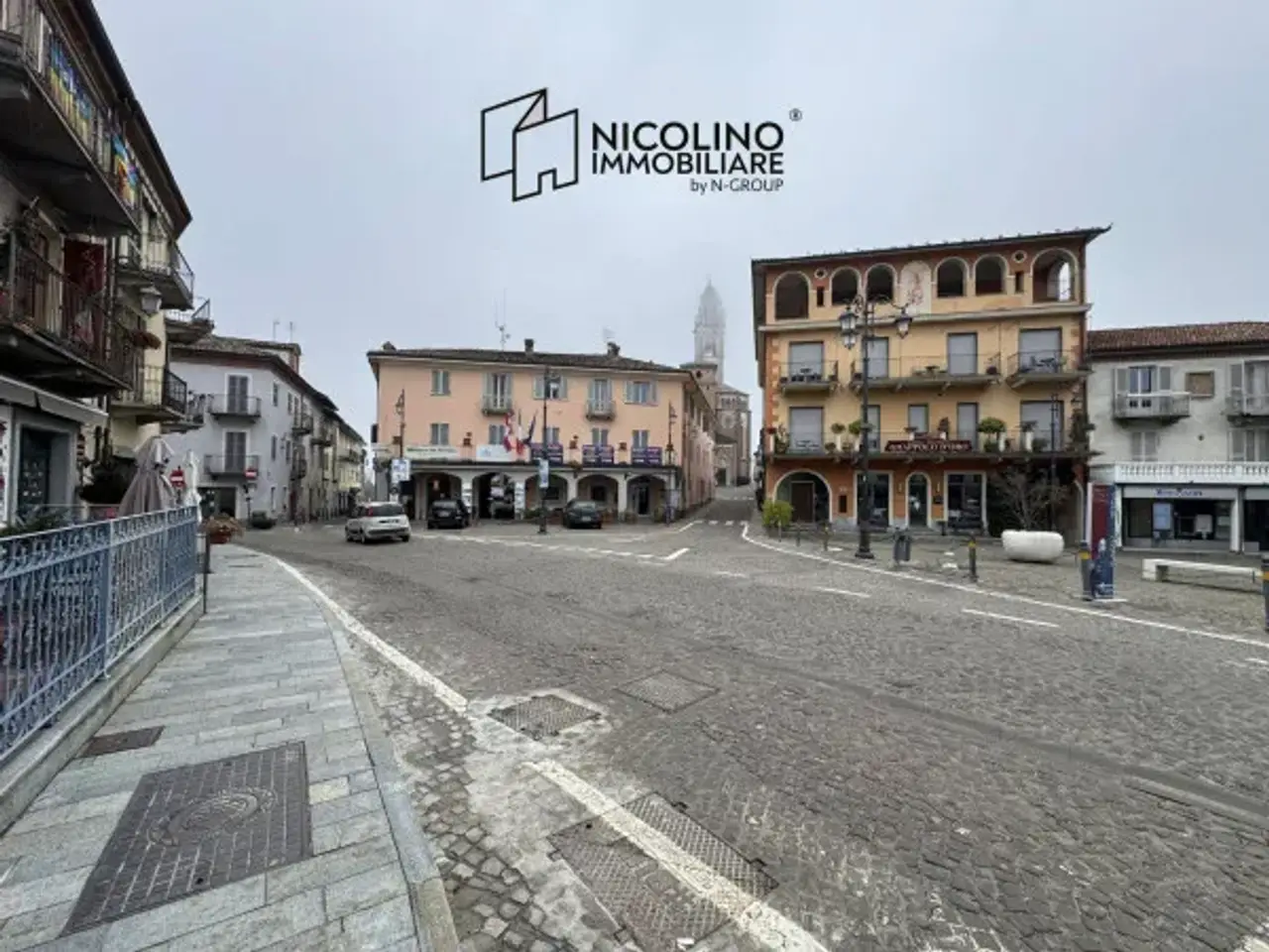 Minimarket in Piazza Re Umberto I, Monforte D'Alba, {3} - Foto 1