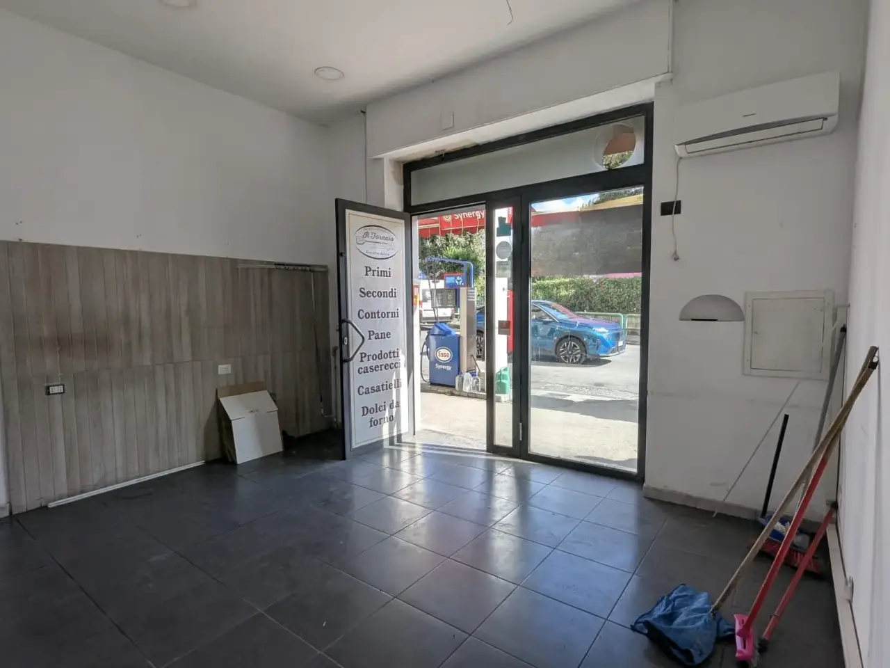 Negozio in Via Giustiniano, Napoli, {3} - Foto 2