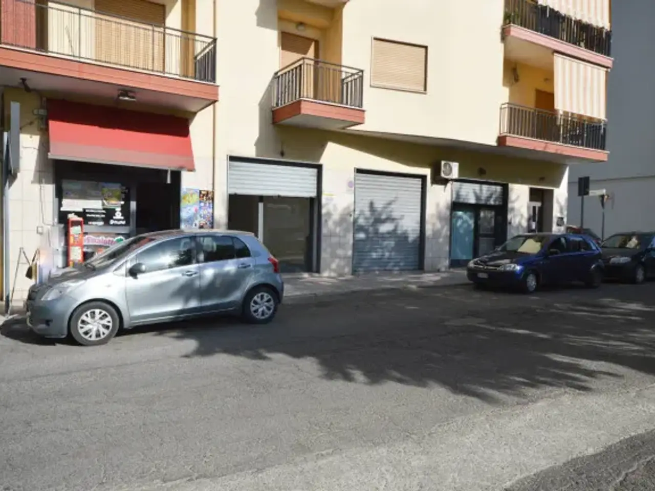 Locale commerciale in Corigliano-Rossano - Corso Italia, 31, Corigliano-Rossano, {3} - Foto 1