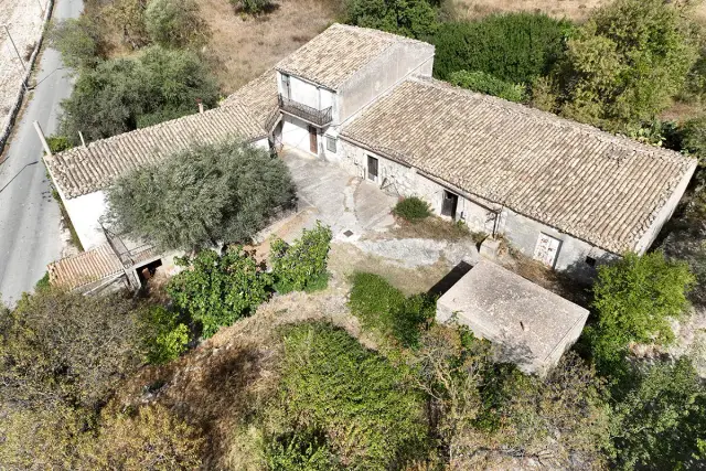 Country house or cottage in Via della Fontana, Ragusa - Photo 1