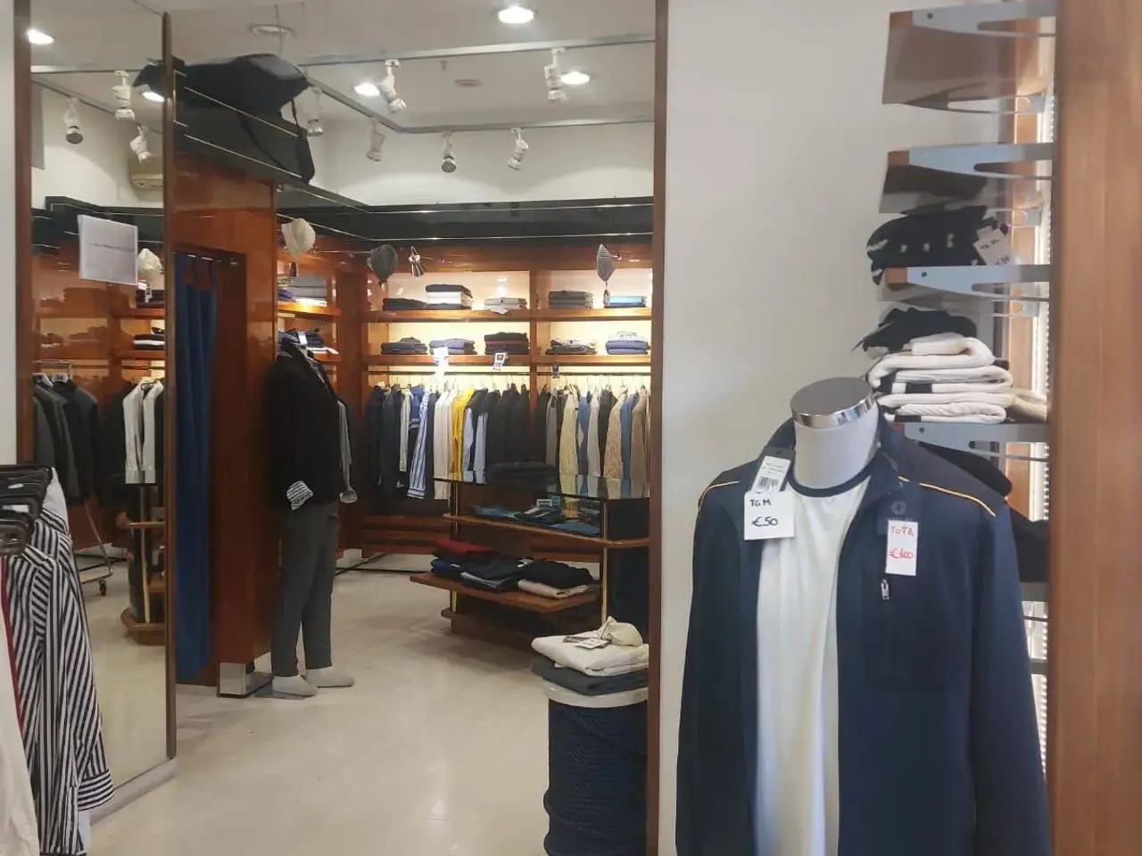 Locale commerciale in Via Duomo 300, Napoli, Napoli, {3} - Foto 1