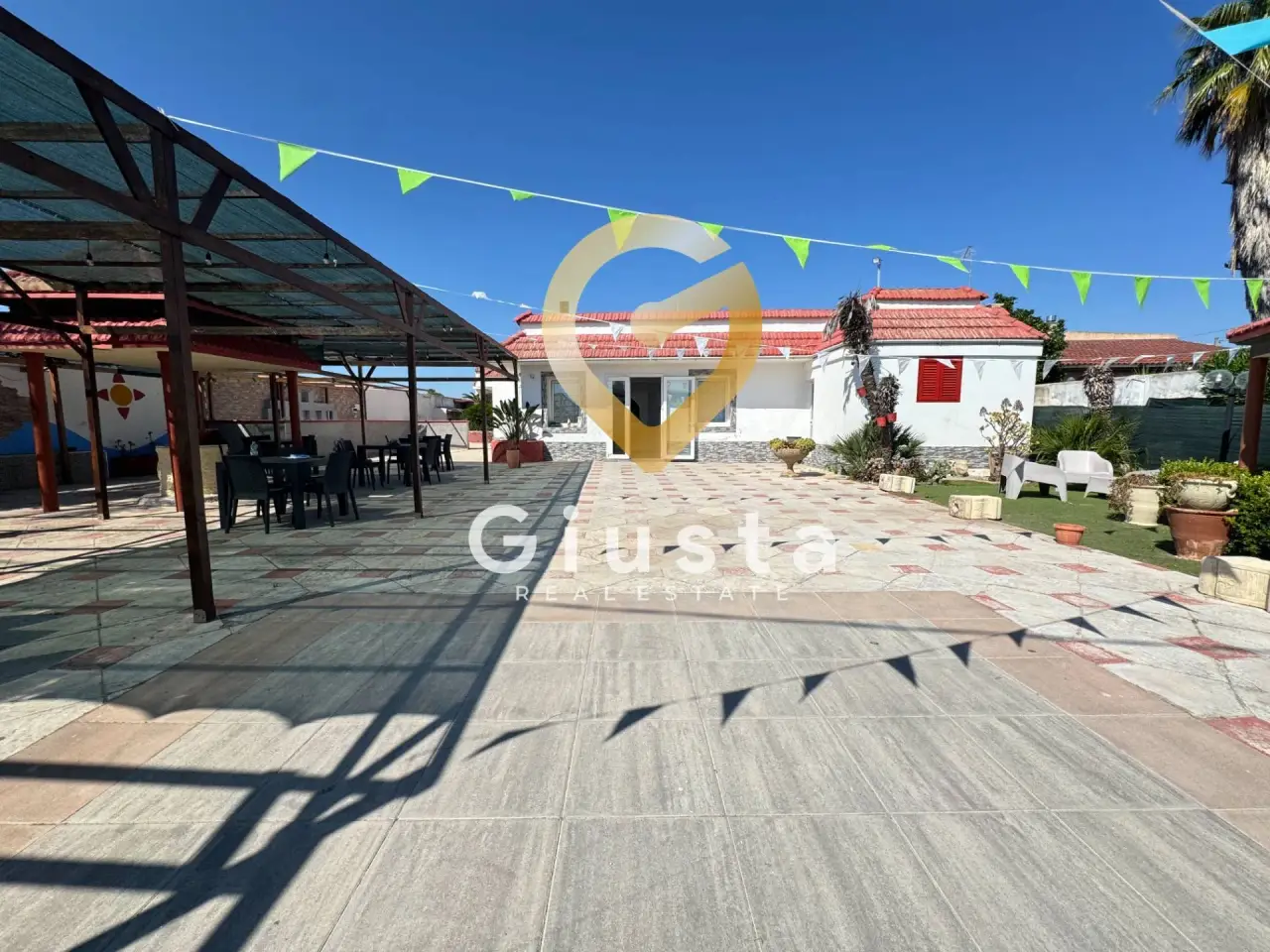Negozio in Via dei Santi Apostoli 30, Brindisi, {3} - Foto 1