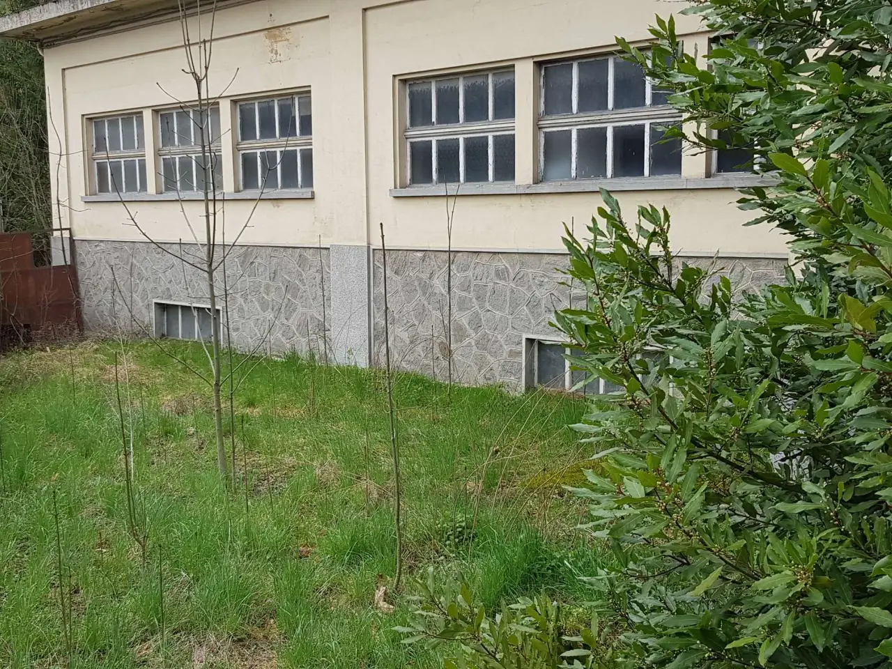 Palazzina commerciale in Via Vittorio Veneto, San Germano Chisone, {3} - Foto 1