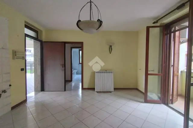 2-room flat in Via Barassino 10, Trecate - Photo 1