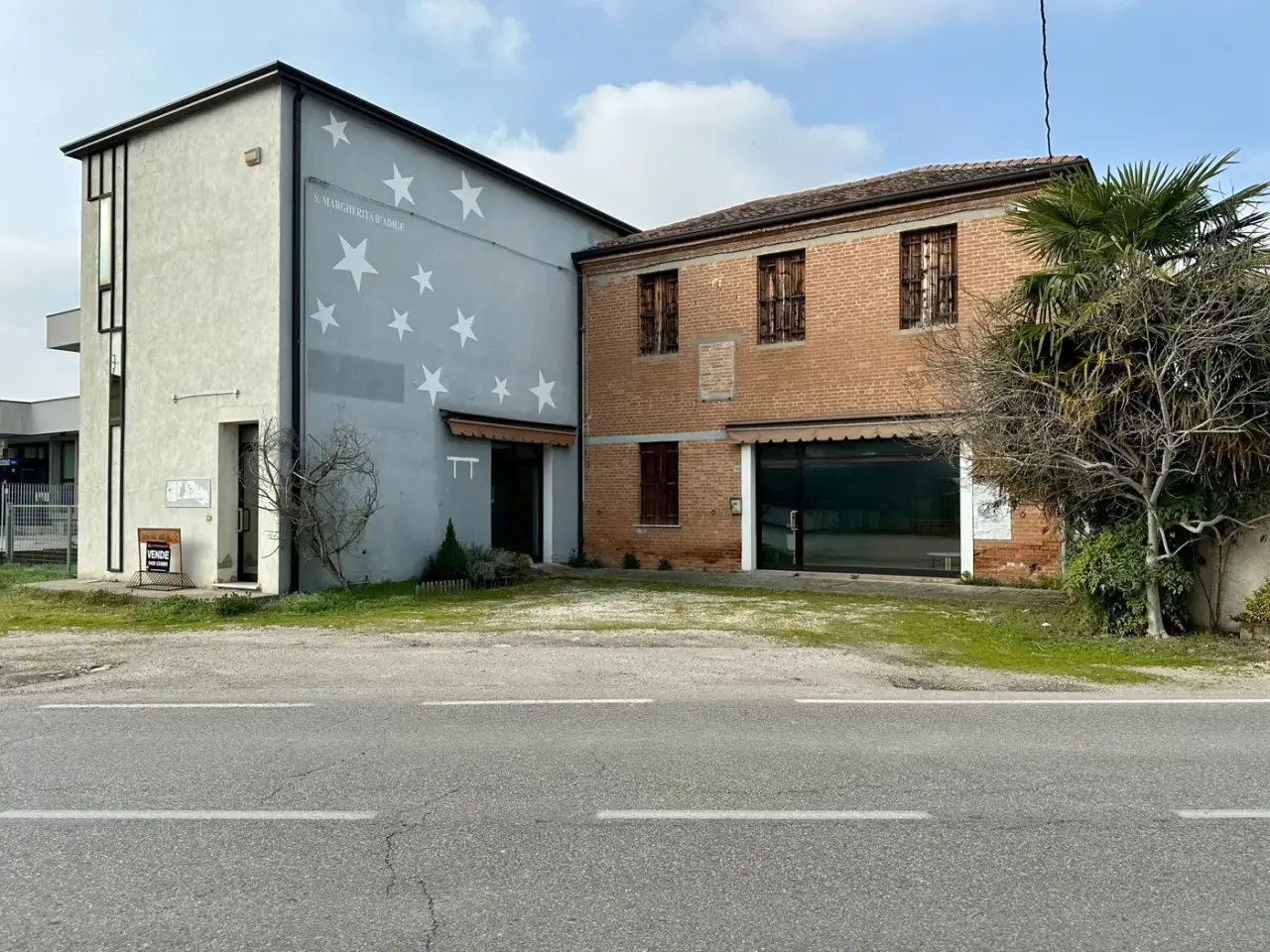 Palazzina commerciale in Via Umberto  Snc, Borgo Veneto, {3} - Foto 1