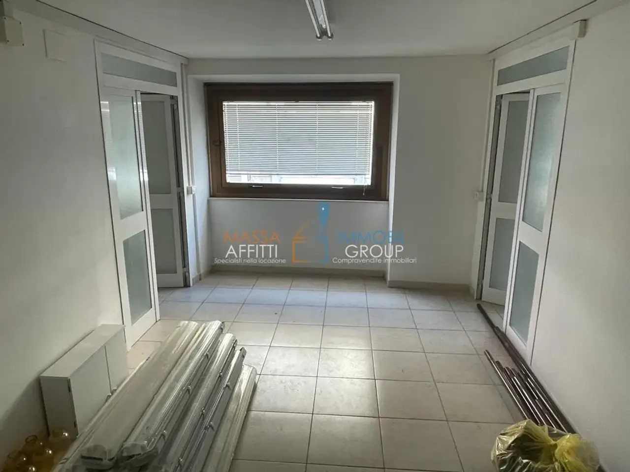 Ufficio in Via Verdi 6, Carrara, {3} - Foto 1