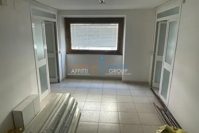 Office in Via Verdi 6, Carrara - Photo 1