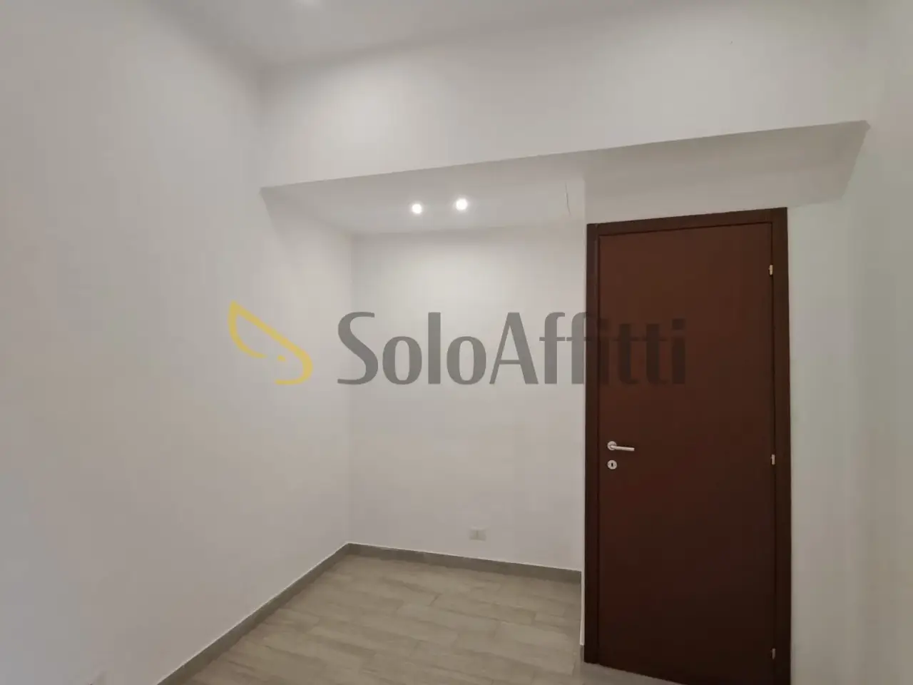 Ufficio in Vicolo Fiscari, Velletri, {3} - Foto 1
