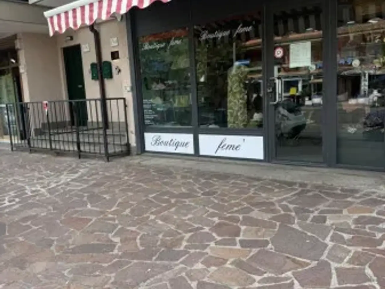 Negozio in Viale Nettuno, Fiumicino, {3} - Foto 1
