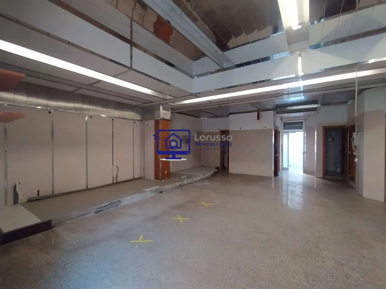 Negozio in Viale Dante 29, Castellana Grotte, {3} - Foto 2