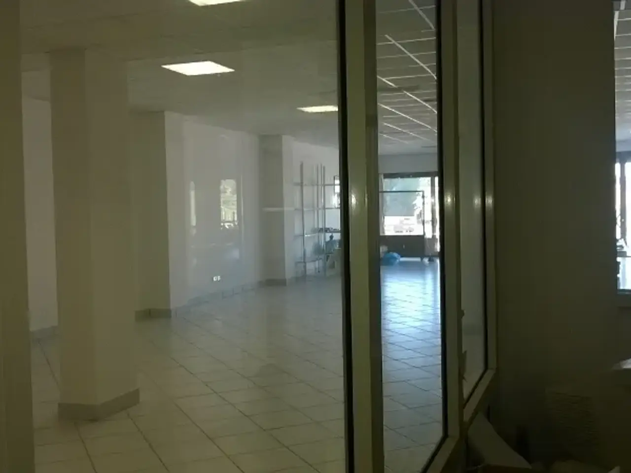 Palazzina commerciale in , Monteprandone, {3} - Foto 1