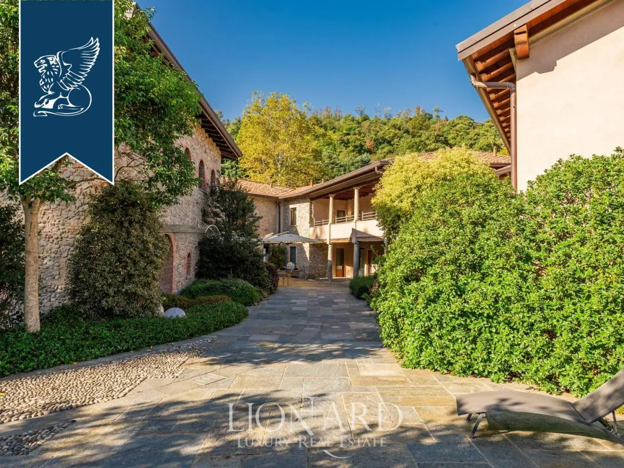 Albergo in , Calco, {3} - Foto 1